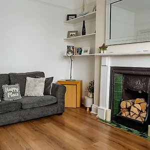 Sunny Seaside House Lytham Centre Sleeps 8 Holiday home